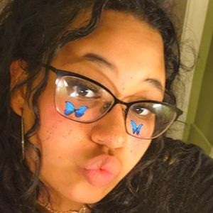 Meet your Posher, Annalyce